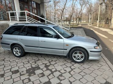 mazda hatchback: Mazda 626: 1998 г., 1.8 л, Механика, Бензин, Универсал