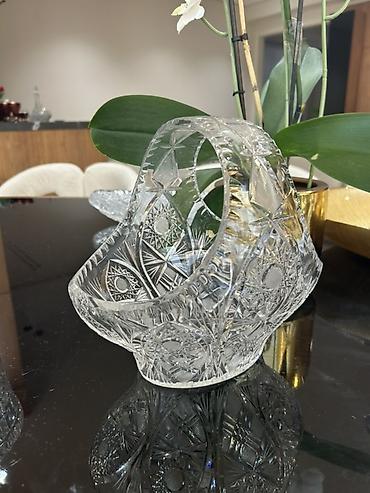 Kəsmə naxışlı şüşə səbət qab - Material: qalın, şəffaf şüşə (kristal