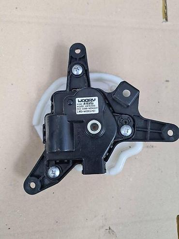 mali hladnjak golf 5: MOTOR KLAPNE VENTILACIJE ZA HYUNDAI IX35 — 1