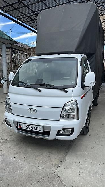 hyundai porter 2023: Hyundai Porter грузовой, 2021 год тентованный фургон повышенной — 1