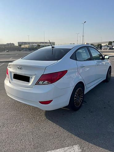 volkswagen passat 1: Hyundai Accent: 1.6 л | 2017 г. Седан — 6