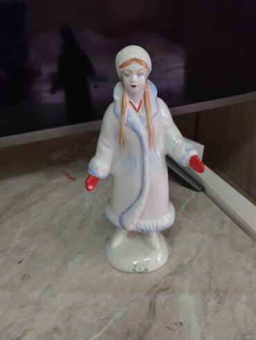 дед мороз и снегурочка: Продаю советскую статуэтку снегурочку