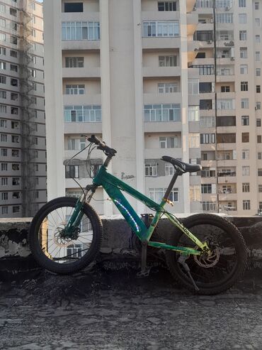 velosiped ucun isiqlar: İşlənmiş İki təkərli Uşaq velosipedi Rambo, 20", sürətlərin sayı: 21