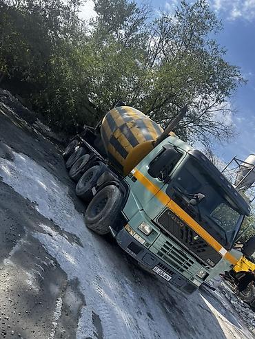 byd yanap: Бетономешалка, Volvo, 2002 г., более 14 м3 — 1