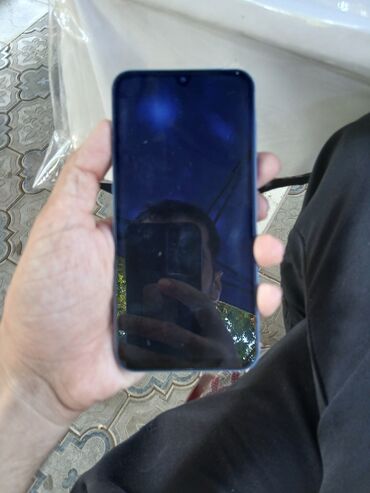 телевизор самсунг: Samsung A15 satilir. Bir ilin telefonudur nokte bele cizigi