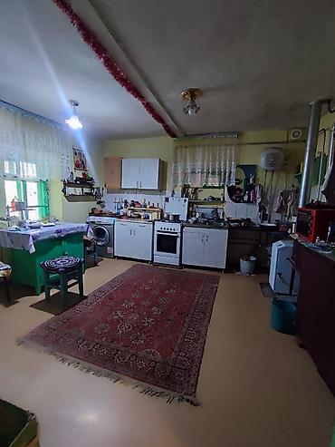 продаю дом с участком кызыл аскер: 3 комнаты, 70 м², 6 соток, Бишкек, Кызыл Аскер Собственник — 2