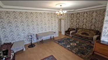 Otaqların satışı: Satılır: Mənzilin giriş hissəsi və dəhlizi - Geniş, işıqlı dəhliz — 4