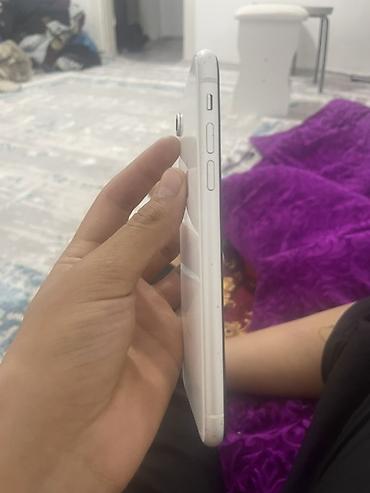 iphone 8xr: IPhone XR, белый корпус - Экран 6.1" Liquid Retina (IPS), True Tone — 5