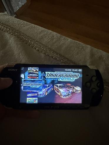 game stick: Psp 3000 ideal vəziyyət, batarya təzə dəyişilib. Bircə stickdə drifti — 4