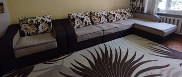 диван от лины: Диван-кровать, цвет - Бежевый, Б/у