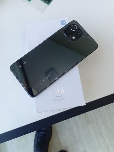 Xiaomi: Xiaomi Mi 11 Lite, 128 GB, 
 Düyməli, İki sim kartlı, Face ID