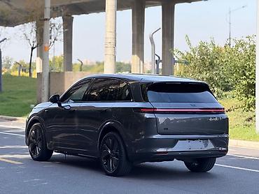 лупарик мерс: Lixiang L7: 2023 г., 1.5 л, Автомат, Гибрид, Кроссовер — 3