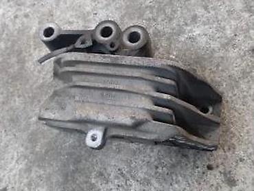 Krovni nosači: Fiat freemont nosac motora desni. Fiat freemont nosac motora — 2
