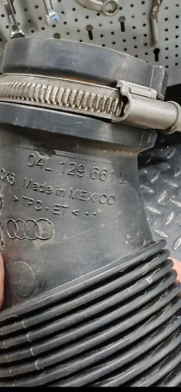 baterijski: AUDI Q5 CREVO USISA VAZDUHA 04L129661D | Audi delovi ZEMUN — 3