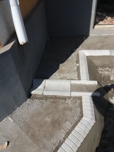 Садовые бордюры: Садовый бордюр, Литой, Бетонный, Овальный, Новый — 8