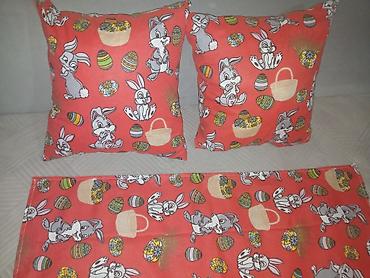 Praznična dekoracija: Dva jastuka + nadstolnjak na lalafo.rs — 9 Praznična dekoracija: Dva jastuka + nadstolnjak — 9