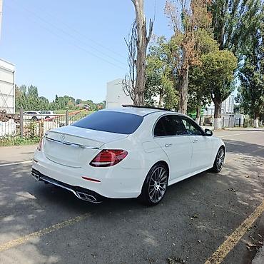 Mercedes-Benz: Mercedes-Benz E 300: 2 l | 2018 il Sedan — 7