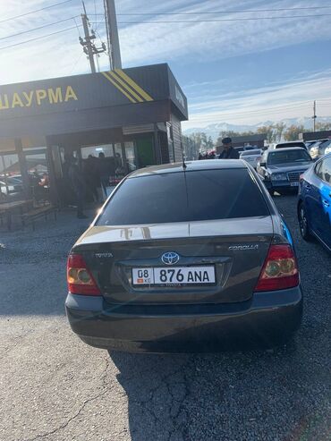 Toyota: Toyota Corolla: 2004 г., 1.6 л, Механика, Газ, Седан