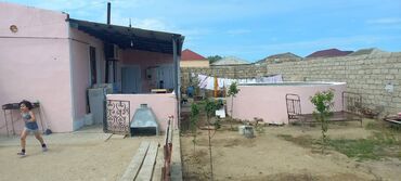 qobuda satilan evler: 3 otaqlı, 100 kv. m, Orta təmir