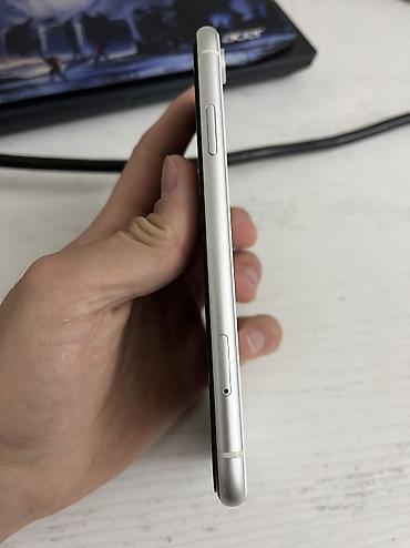 Apple iPhone: IPhone Xr, Б/у, 128 ГБ, Белый, 77 % — 7