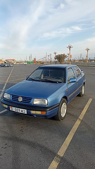 sprinter vip: Volkswagen Vento: 1993 г., 1.8 л, Механика, Бензин, Седан — 2