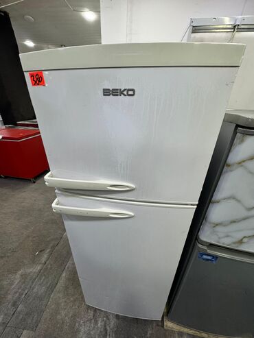 Paltaryuyan maşınlar: BEKO iki qapılı soyuducu - Üst hissədə dondurucu bölmə, metal rəfli -