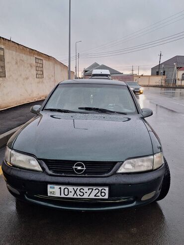 opel maşınları: Opel Vectra: 1.6 l | 1997 il | 350000 km Hetçbek
