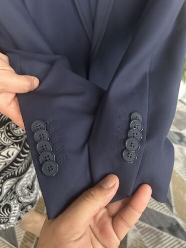 Костюмы: Продается костюм (пиджак +брюки) Носили мало,производство — 14