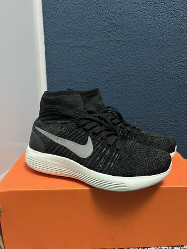 кроссовки найк мужские в бишкеке: Кроссовки, 36, Nike, Новый, цвет - Черный, Платная доставка, Самовывоз