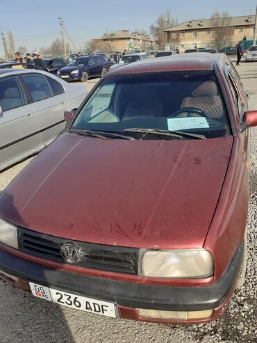 Volkswagen: Volkswagen Vento: 1992 г., 1.8 л, Механика, Бензин, Седан