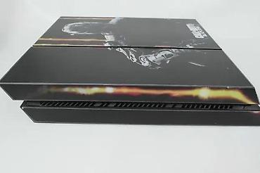 PS4 (Sony Playstation 4): U ponudi Sony Playstation 4 sa naslova. Konzola je novija fat — 11