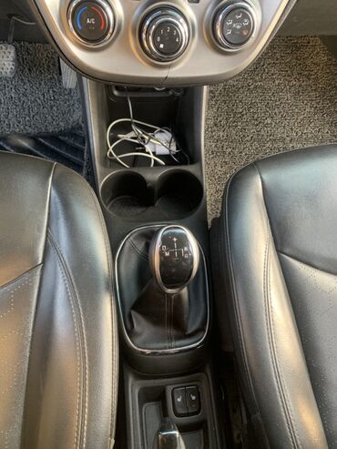 Chevrolet: Chevrolet Spark: 2016 г., 1 л, Робот, Бензин, Хэтчбэк — 7