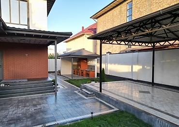 домпой: 🏡 СРОЧНО ПРОДАЁТСЯ ДОМ В АЛТЫН-ОРДО! 💰 Цена: $355 000 📍 Жилмассив — 2