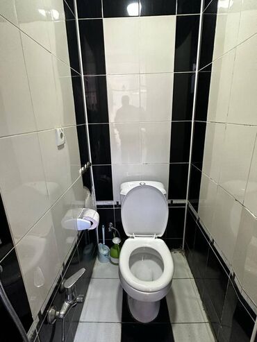 Həyət evləri və villaların satışı: Bakıxanov qəs. 2 otaqlı, 70 kv. m, Orta təmir — 15