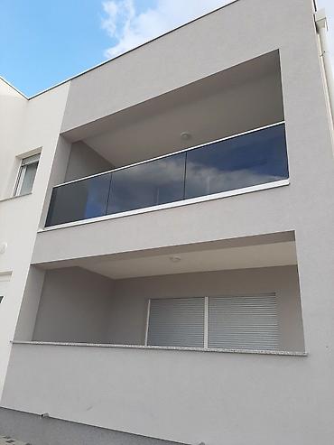 Pilləkən məhəccərləri: Şüşə məhəccər sifarişi.Şüşə perila. Aluminium perila.Məhəccər — 9