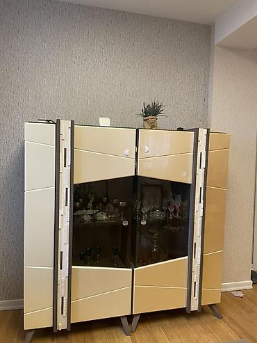 Masa və oturacaq dəstləri: Qonaq otağı üçün, İşlənmiş, Açılan, 6 stul — 2