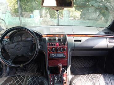 Mercedes-Benz: Mercedes-Benz E-Class: 2.3 л | 1996 г. Седан