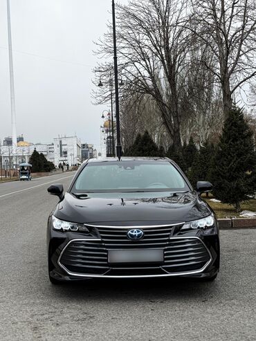 бак 210: Toyota Avalon: 2021 г., 2.5 л, Типтроник, Гибрид, Седан