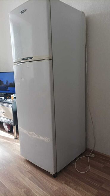 ekran sekilleri: İşlənmiş 2 qapılı Toshiba Soyuducu Satılır, rəng - Ağ, Təkərli