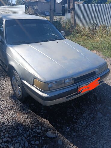 Mazda: Mazda 626: 1989 г., 0.2 л, Механика, Бензин, Хэтчбэк