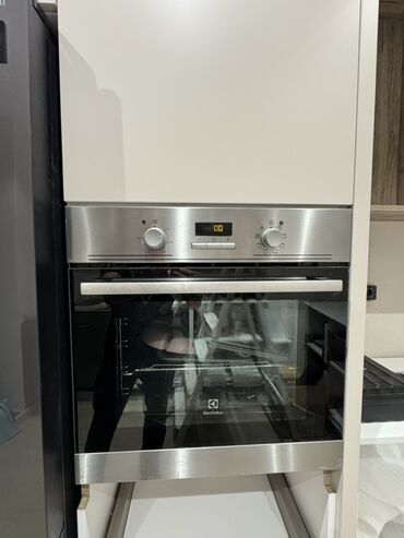 Техника для кухни: Духовка Electrolux, Электрическая, цвет - Серебристый, Встраиваемая