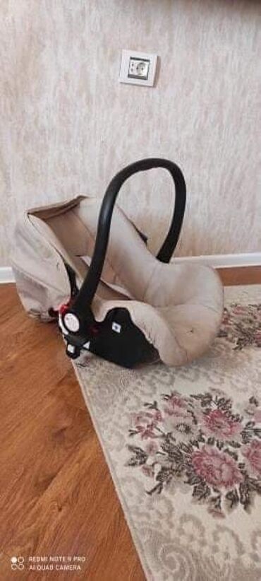 uşaq donu: Uşaq avtomobil oturacağı / beşik-kreslo - Rəng: bej içlik, qara