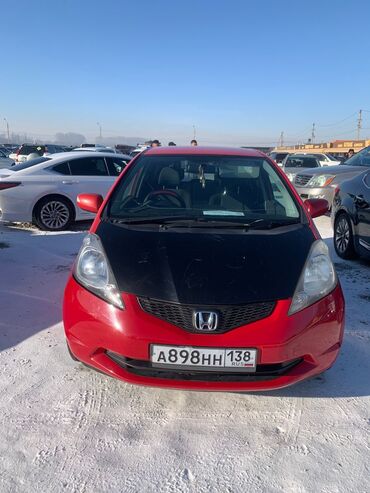 машину в аренду такси: Honda Fit: 2009 г., 1.3 л, Вариатор, Бензин, Хэтчбэк