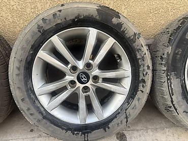 114: Комплект из 4 колес Hyundai: легкосплавные диски с шинами. 2 балона — 4