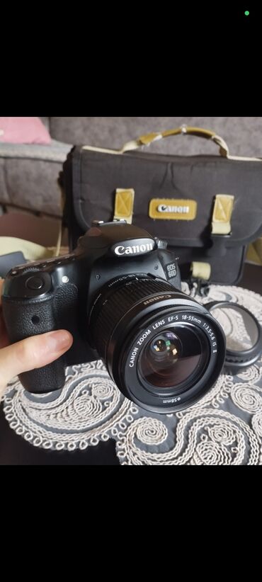 kompyuter satisi: Canon 60D.ideal vəziyyətdə.təcili pul lazımdı deyə dəyərindən ucuz