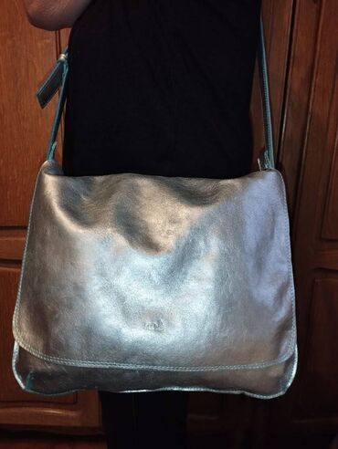 srebrni sako: Noa - italijanska torba od meke kože Noa - italijanska torba izrađena