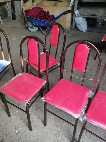 Stullar: Stullar Topdan və parakəndə satişi var. Stol stul dəstləri. Kafe üçün — 6