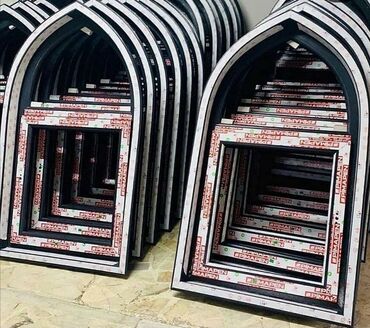 Dam örtükləri: Tağlı formaya malik bu PVC pəncərə çərçivələri müxtəlif memarlıq