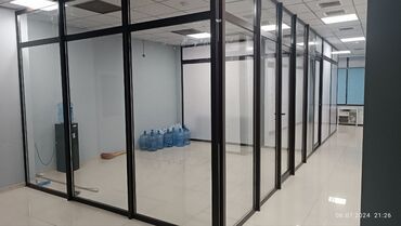 Алюминиевые окна на заказ: Стеклянные перегородки с алюминиевым профилем, идеально подходящие для — 3