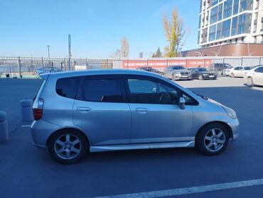 авто кридит бишкек: Honda Fit: 2001 г., 1.3 л, Вариатор, Бензин, Хетчбек